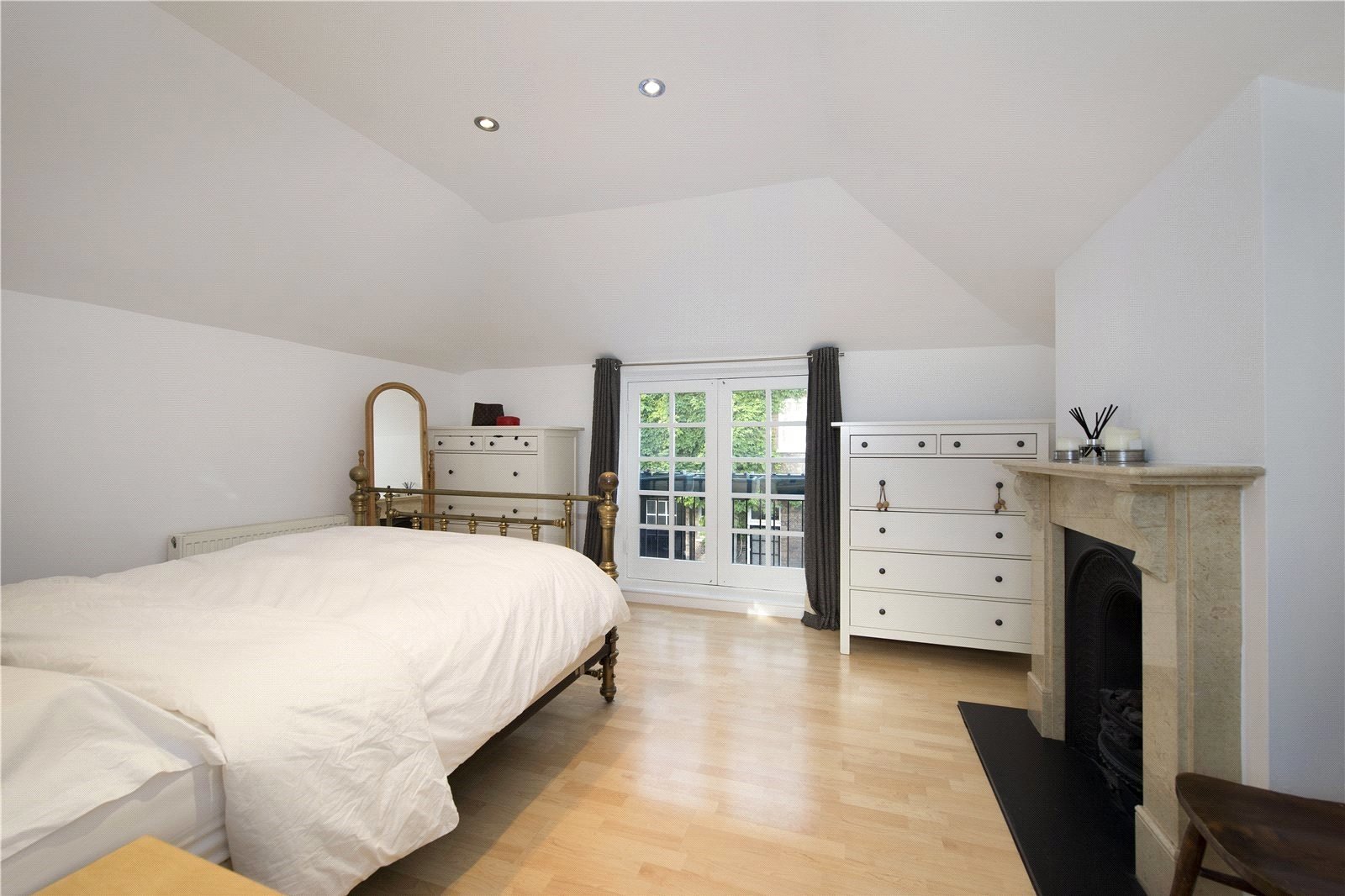 1 bedroom mews house for sale in Bathurst Mews, Paddington, London, W2