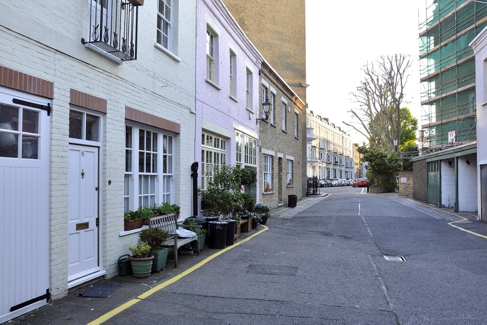 Lexham Gardens Mews, South Kensington, London, W8 Lurot Brand