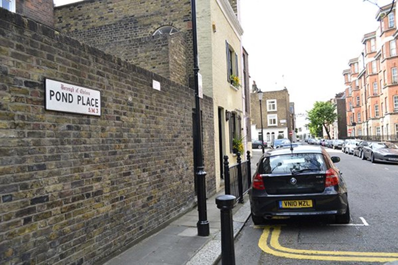 Pond Place Mews, Chelsea, London, SW3 Lurot Brand