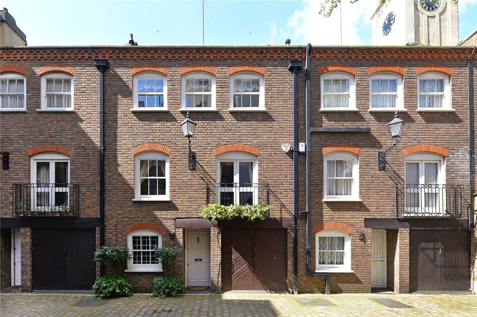 3 bedroom mews house for sale in Rutland Gate Mews, London, SW7 Lurot